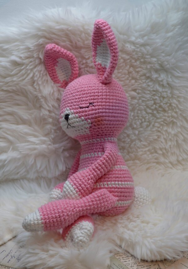 conejita a crochet patrón conejita amigurumi